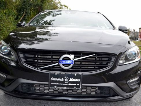 Used 2017 Volvo V60 T5 Dynamic image 14