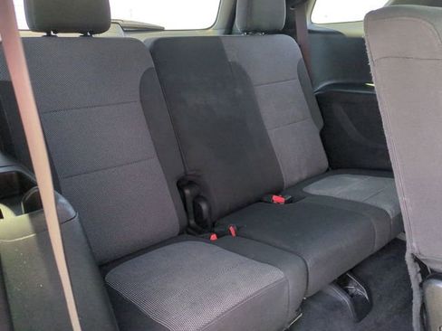 Used 2023 Chevrolet Traverse LT FWD image 33