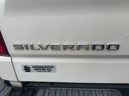 Used 2021 Chevrolet Silverado 1500 LTZ w/ Z71 Off-Road Package image 10