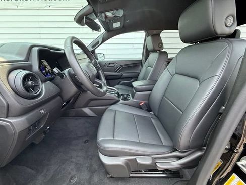 Used 2024 Chevrolet Colorado Trail Boss w/ Advanced Trailering Package AWD/4WD image 15