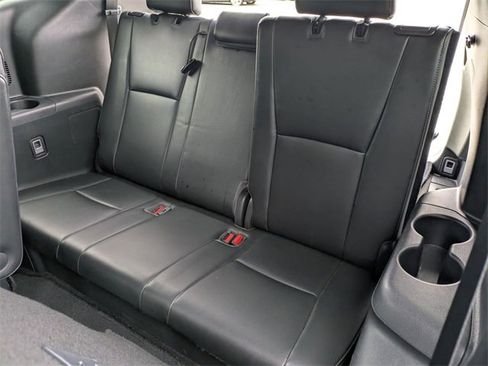 Certified 2023 Toyota Highlander XSE image 33