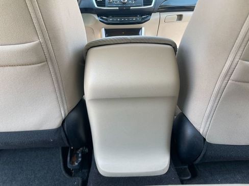 Used 2017 Honda Accord LX image 28