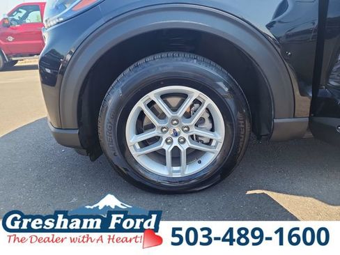 Certified 2025 Ford Explorer Active AWD/4WD image 31