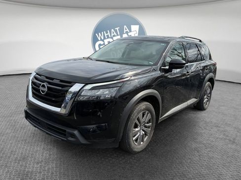 Used 2024 Nissan Pathfinder SV AWD/4WD image 8