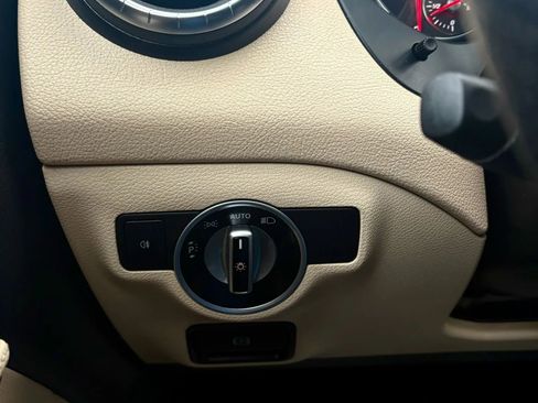 Used 2019 Mercedes-Benz CLA 250 4MATIC image 36