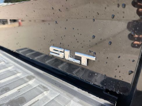 Used 2018 GMC Sierra 1500 SLT AWD/4WD image 29