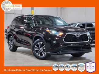 Used 2021 Toyota Highlander XLE FWD video 1