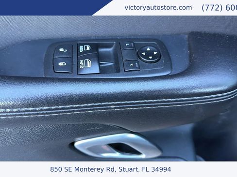 Used 2018 Dodge Challenger SXT w/ Blacktop Package RWD image 17
