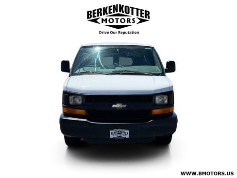 Used 2007 Chevrolet Express 1500 Passenger RWD image 8