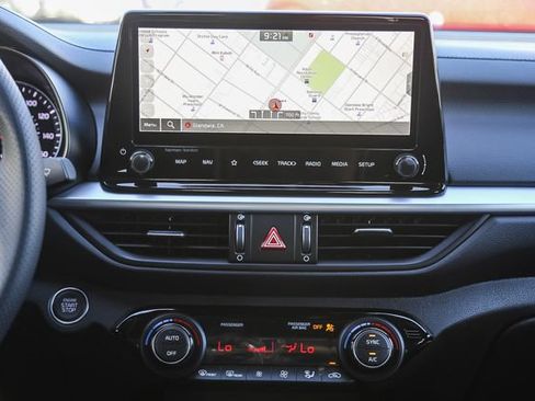 New 2024 Kia Forte GT-Line w/ GT-Line Premium Package FWD image 16