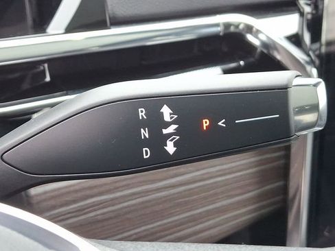 Used 2025 GMC Sierra EV Denali image 18