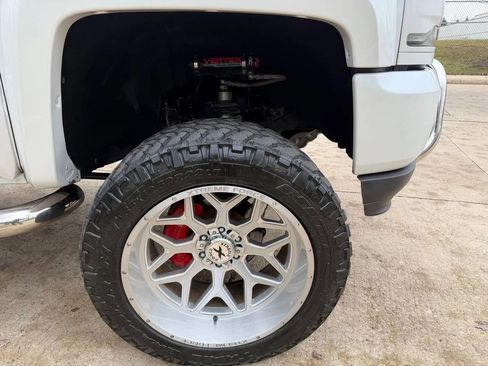 Used 2016 Chevrolet Silverado 1500 LTZ Z71 w/ LTZ Plus Package image 7