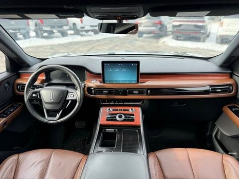 Used 2023 Lincoln Aviator Reserve w/ Jet Package image 2