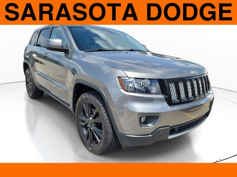 Used 2012 Jeep Grand Cherokee Altitude image 1
