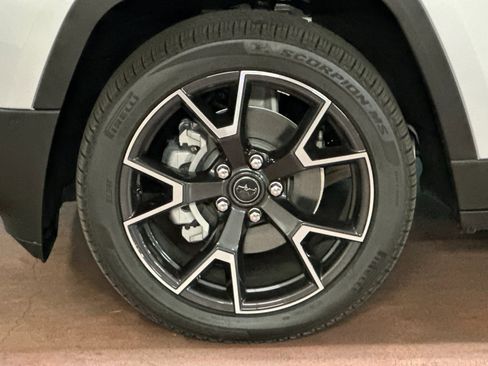 New 2026 Jeep Cherokee Overland AWD/4WD image 25