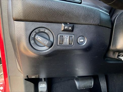 Used 2021 Dodge Challenger SXT w/ Blacktop Package image 32