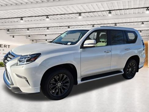 Used 2023 Lexus GX 460 Luxury w/ Sport Design Package AWD/4WD image 4