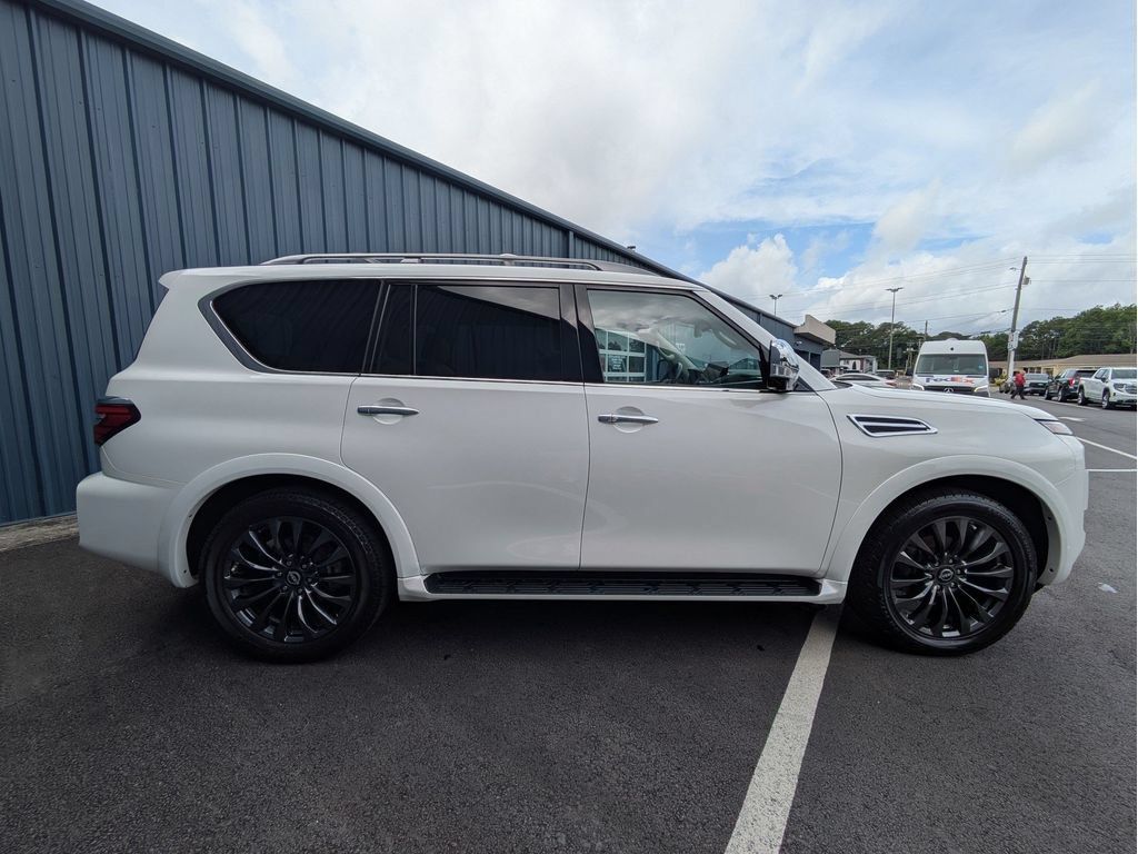 Used 2024 Nissan Armada Platinum w/ Captain's Chairs Package RWD image 4