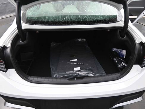 Certified 2025 Hyundai Sonata SE image 15