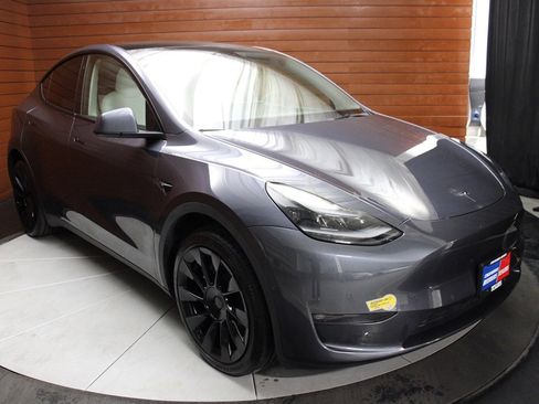 Used 2022 Tesla Model Y Long Range AWD/4WD image 20