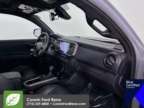 Used 2020 Toyota Tacoma TRD Off-Road image 32