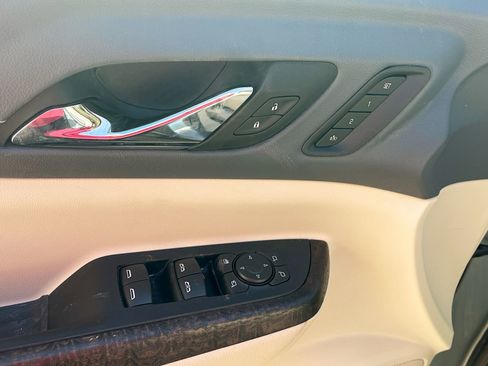 Used 2023 GMC Acadia Denali w/ Denali Ultimate Package AWD/4WD image 18