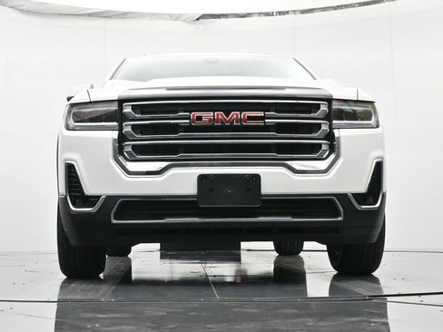 Used 2023 GMC Acadia SLT image 18