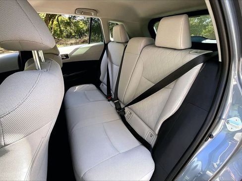 Used 2026 Toyota Corolla Cross L image 19