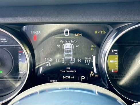 Used 2023 Jeep Wrangler Unlimited Sahara w/ Cold Weather Group AWD/4WD image 13