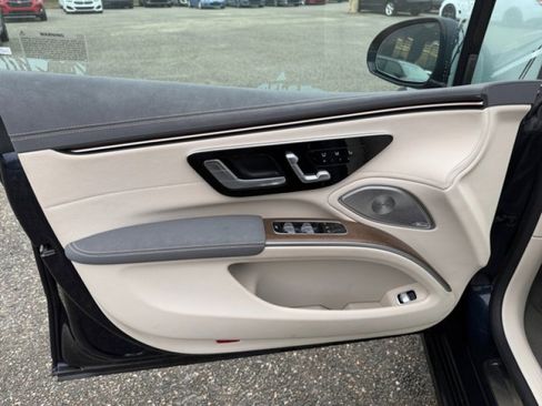 Used 2022 Mercedes-Benz EQS 450+ Sedan image 21