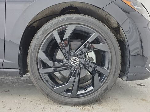 Used 2025 Volkswagen Jetta SE w/ Sunroof Package FWD image 18