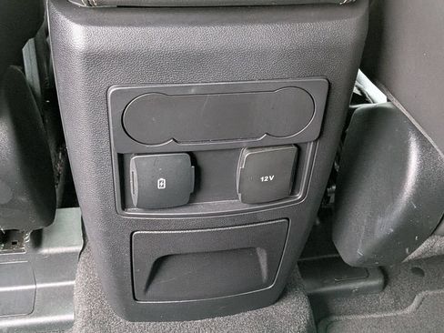 Used 2024 Ford Explorer XLT w/ Equipment Group 202A AWD/4WD image 23