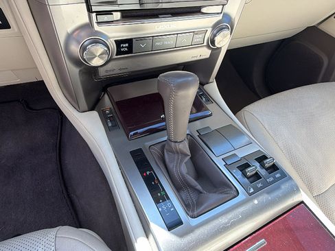 Used 2019 Lexus GX 460 Premium image 33