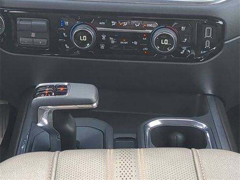 Certified 2024 Chevrolet Silverado 1500 High Country w/ Technology Package image 21