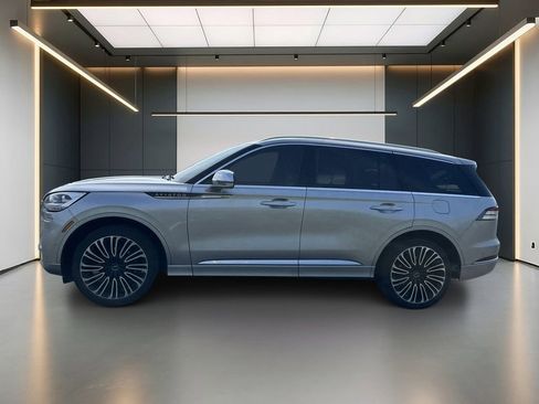 Used 2021 Lincoln Aviator Black Label w/ Dynamic Handling Package AWD/4WD image 2