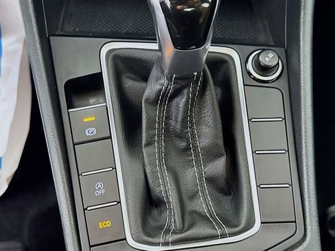 Used 2025 Volkswagen Jetta Sport FWD image 20