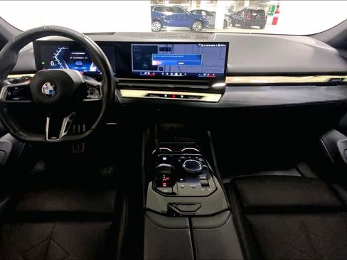 Certified 2024 BMW 540i xDrive w/ Premium Package AWD/4WD image 15