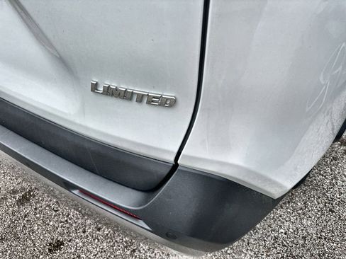 Used 2025 Toyota RAV4 Limited image 5