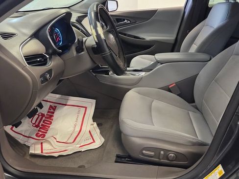 Used 2016 Chevrolet Malibu LT FWD image 5