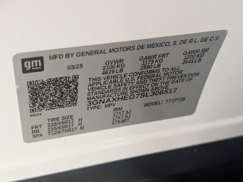 Used 2025 Chevrolet Equinox LT FWD image 33