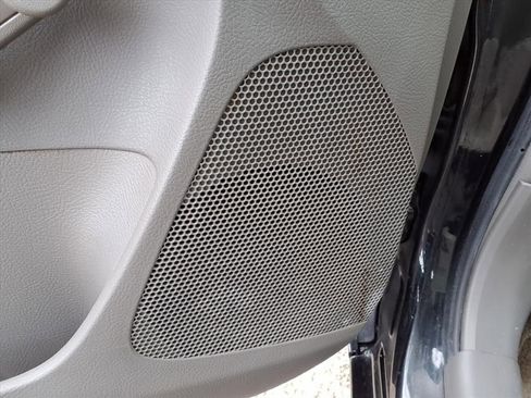 Used 2009 Toyota Yaris image 14