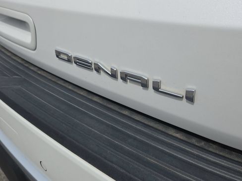 Certified 2023 GMC Yukon Denali AWD/4WD image 16