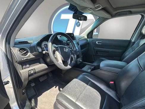 Used 2011 Honda Pilot Touring image 2