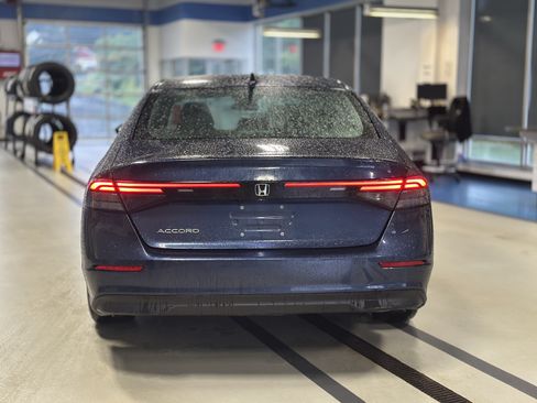 Used 2023 Honda Accord EX image 6