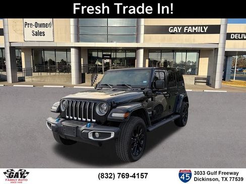 Used 2023 Jeep Wrangler Unlimited Sahara w/ Cold Weather Group image 3