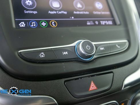Used 2021 Chevrolet Equinox LT FWD image 19