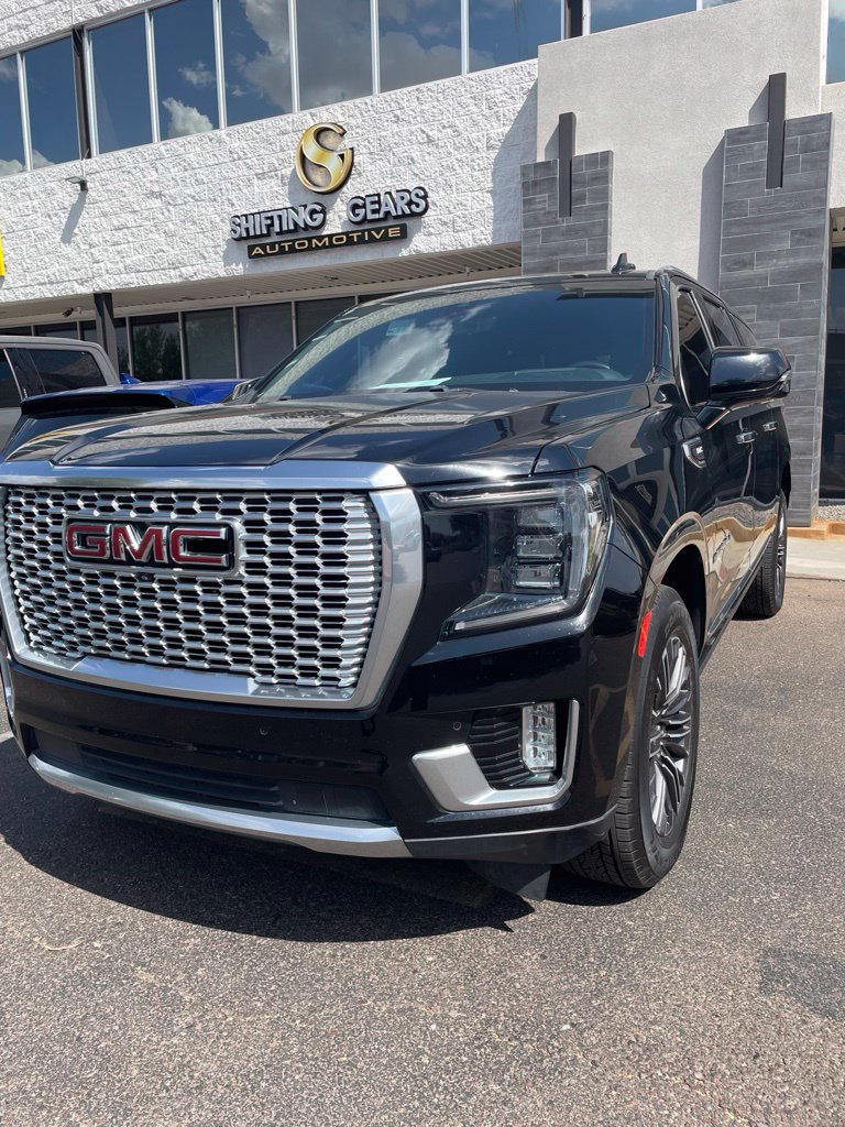 Used 2021 GMC Yukon XL Denali w/ Denali Premium Package AWD/4WD image 32