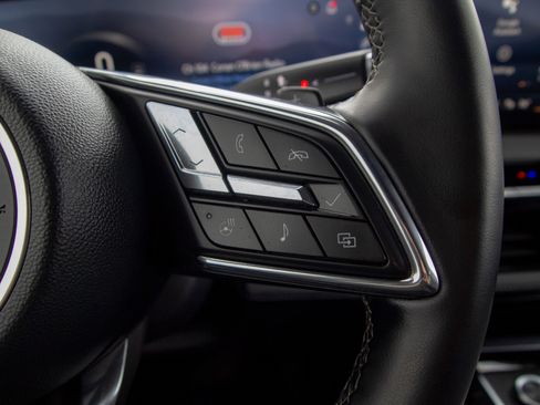 Used 2025 Buick Enclave Preferred image 20