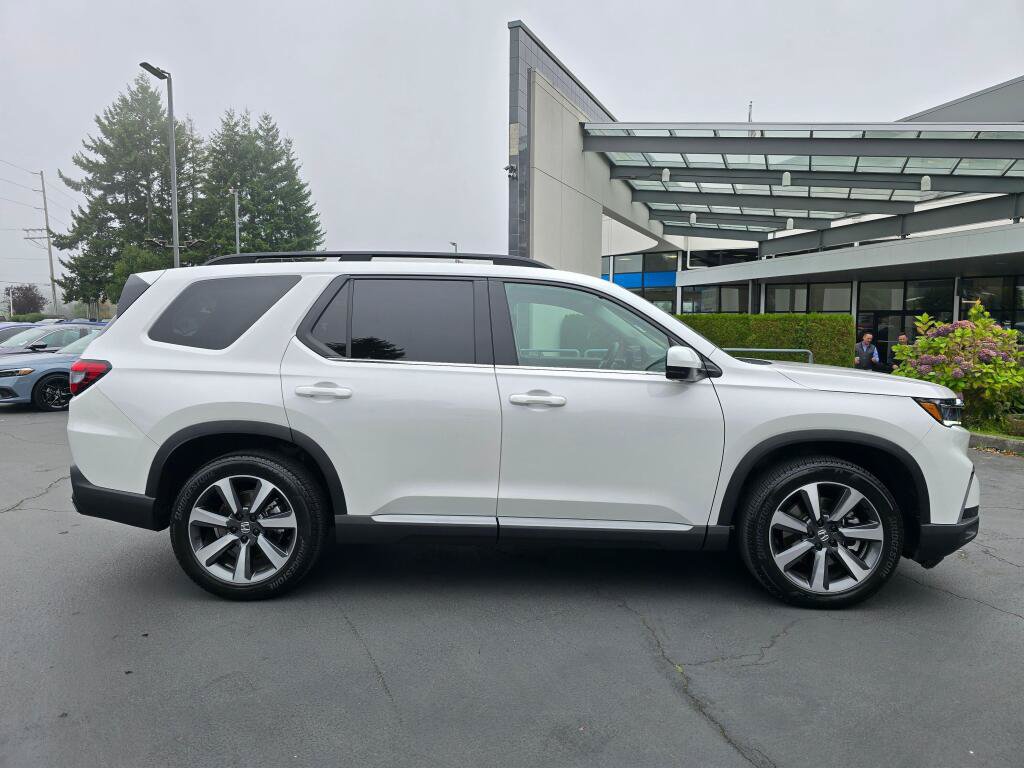 Certified 2024 Honda Pilot Elite image 10