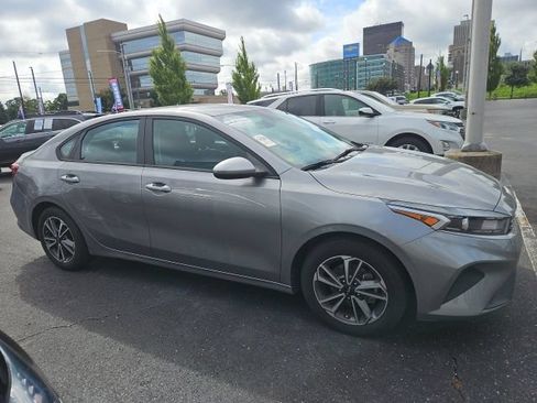 Used 2023 Kia Forte LXS FWD image 2